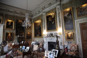 Portraits room