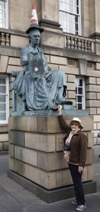 Linda rubbing David Hume's big toe